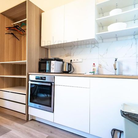 Storey Apartment Close To Metro Palmovka Praga Zewnętrze zdjęcie